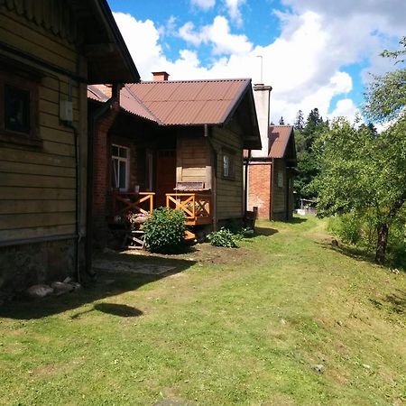 Hotel Viesu Nams Vilhelmine à Līgatne Extérieur photo